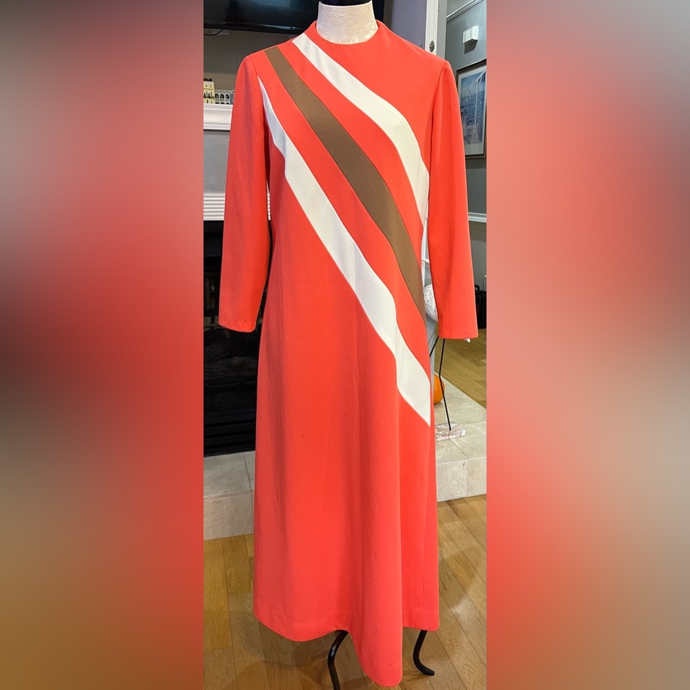 VINTAGE 1970’s Puritan Coral Salmon Long Sleeve Abstract Disco Maxi Gown Dress
